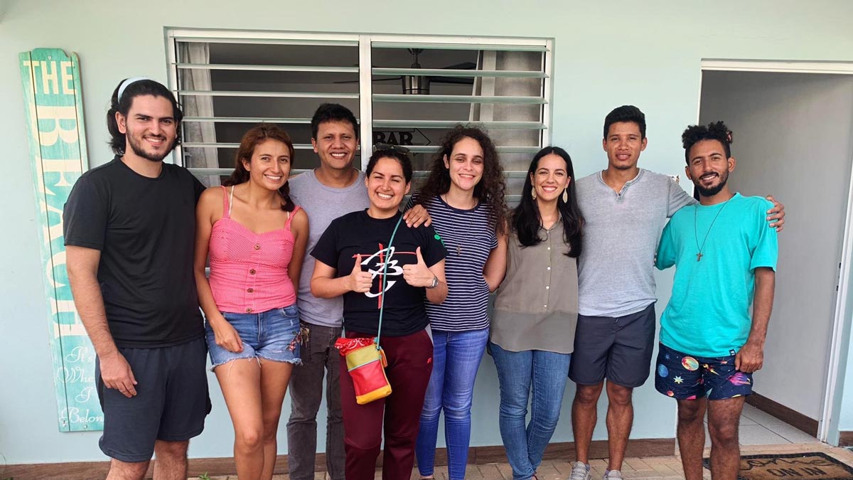 Conectar con la universidad como embajadores de Cristo