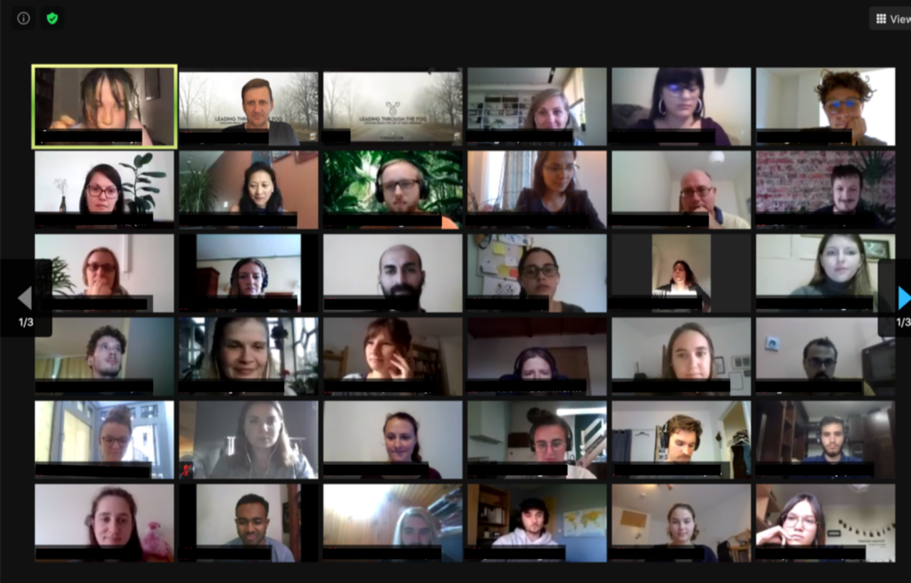 Mener à travers le brouillard