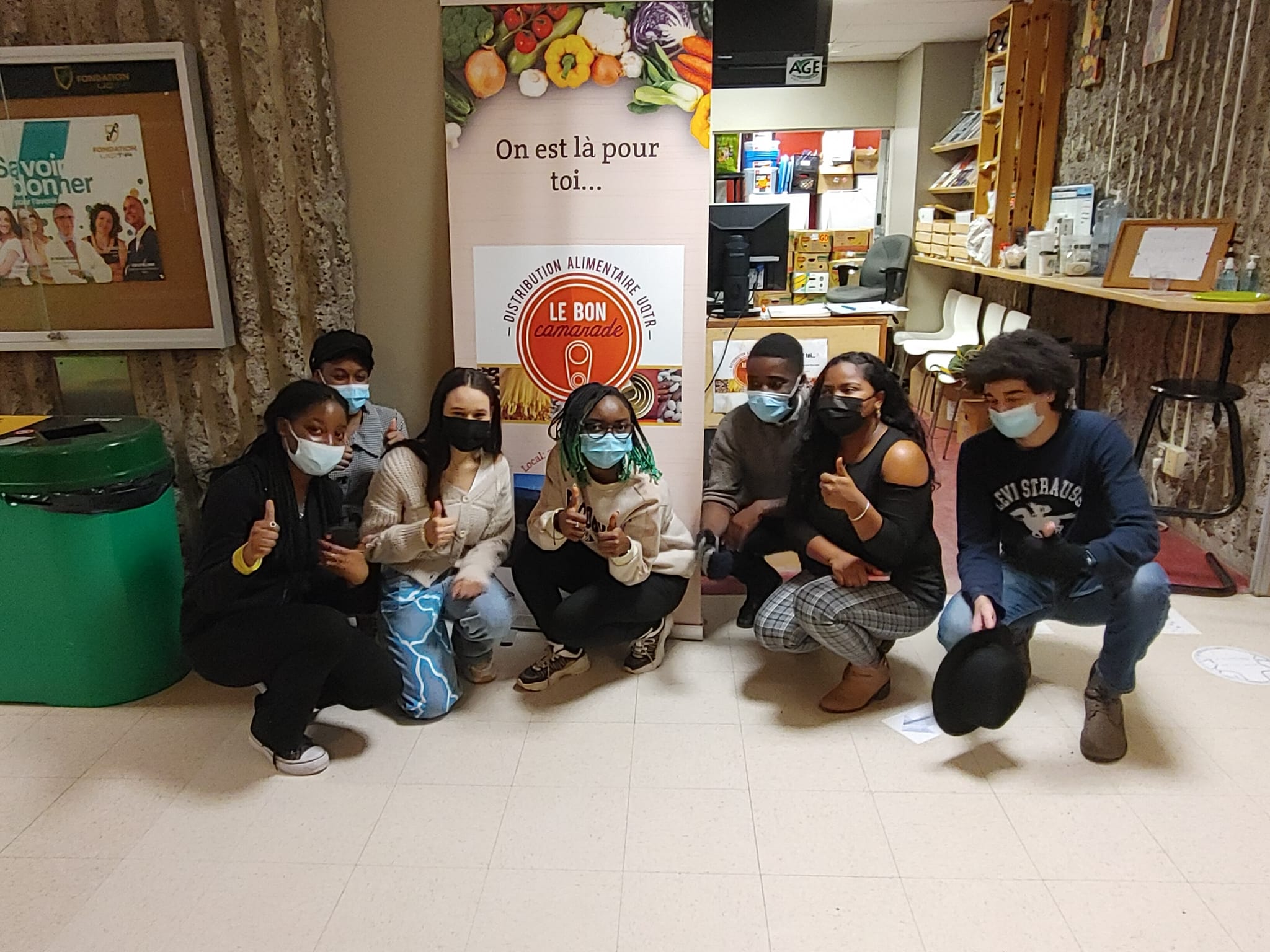 Un banco de alimentos que muestra el amor de Dios a los estudiantes 