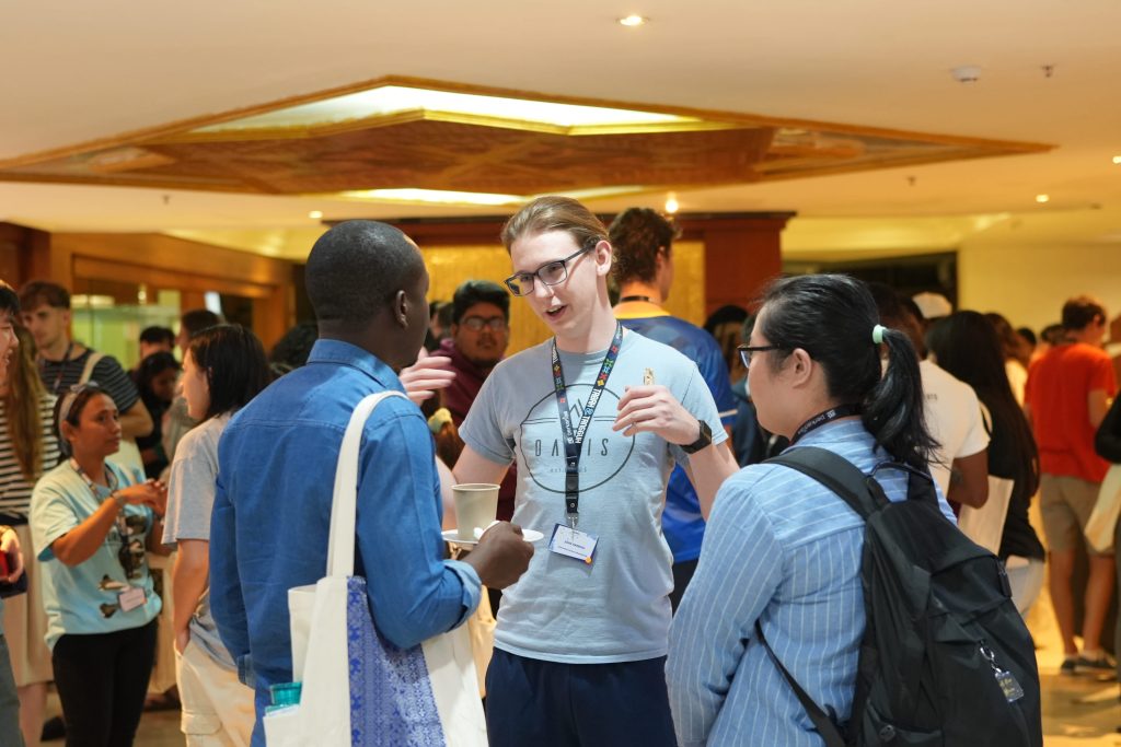 conferencia, conversaciones, conference buzz