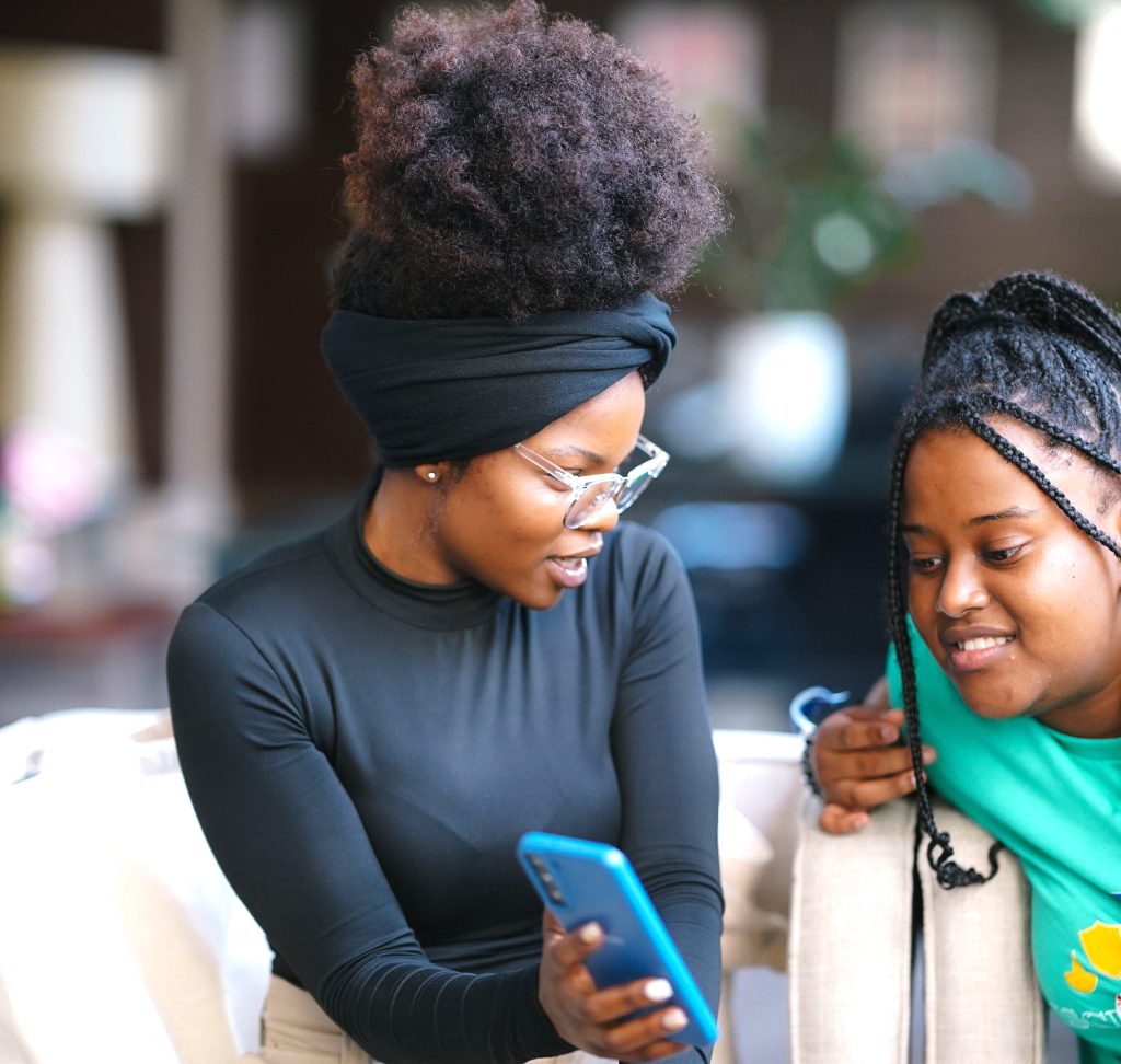 student ministry, students, digital age, sharing, smart phone